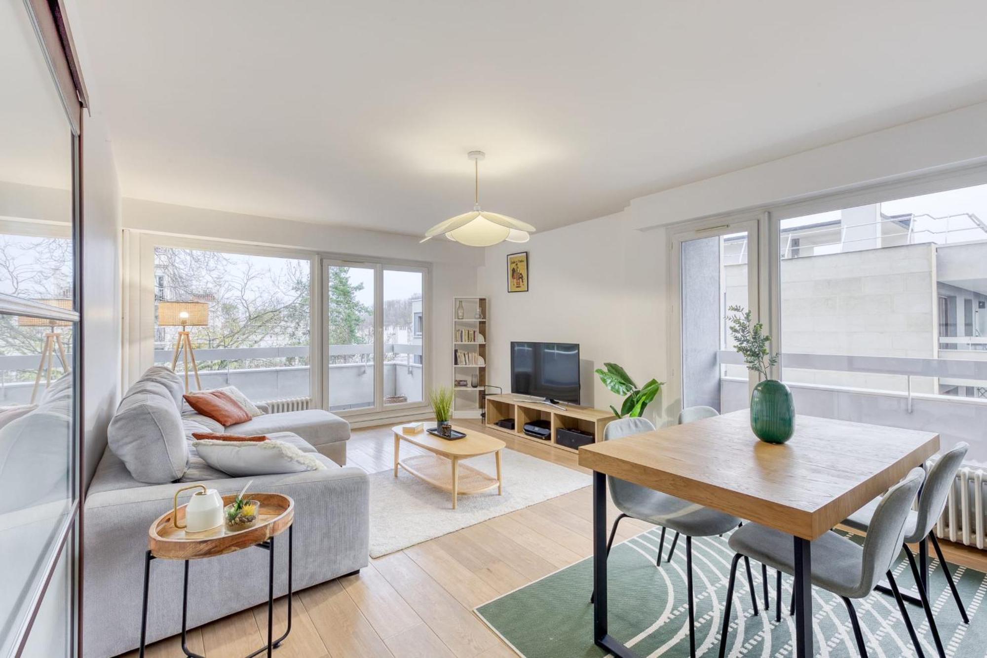 Grand Appartement Spacieux - Proche Paris แซฟร์ ภายนอก รูปภาพ