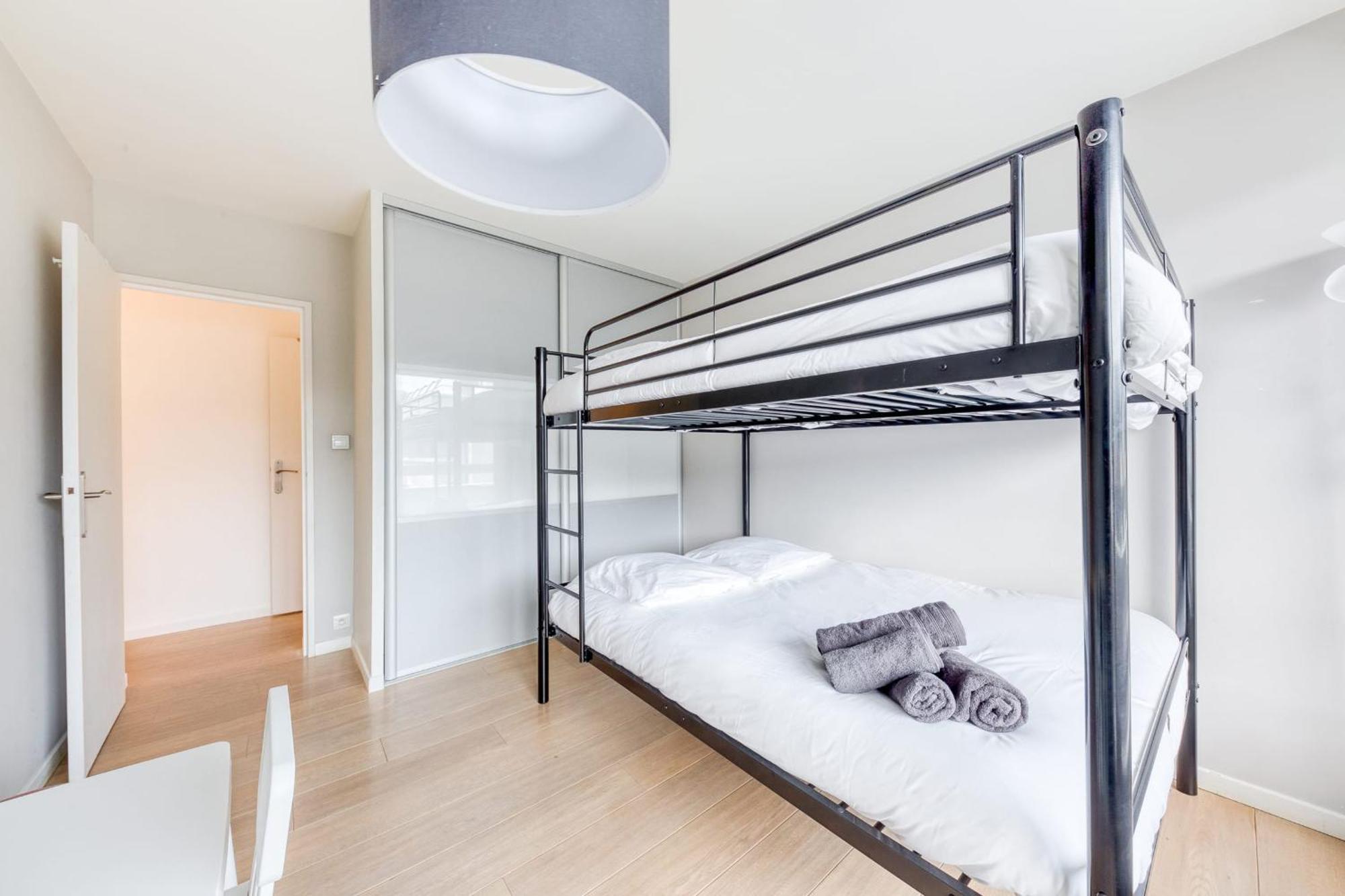 Grand Appartement Spacieux - Proche Paris แซฟร์ ภายนอก รูปภาพ